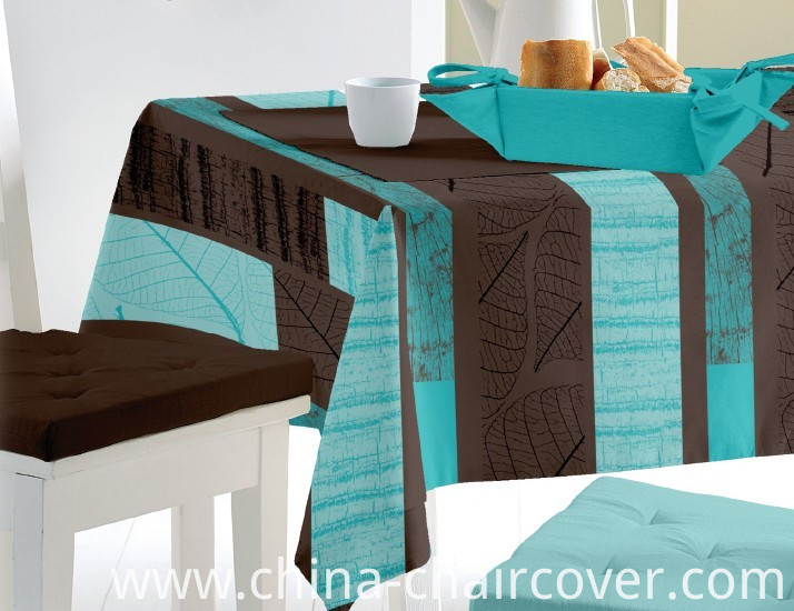 PVC Printed Pattern and Square Shape Table Cloth with Nonwoven Backing